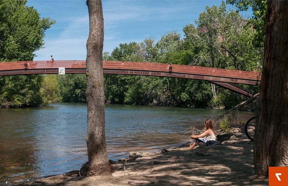 Stop 7 - Friendship Bridge